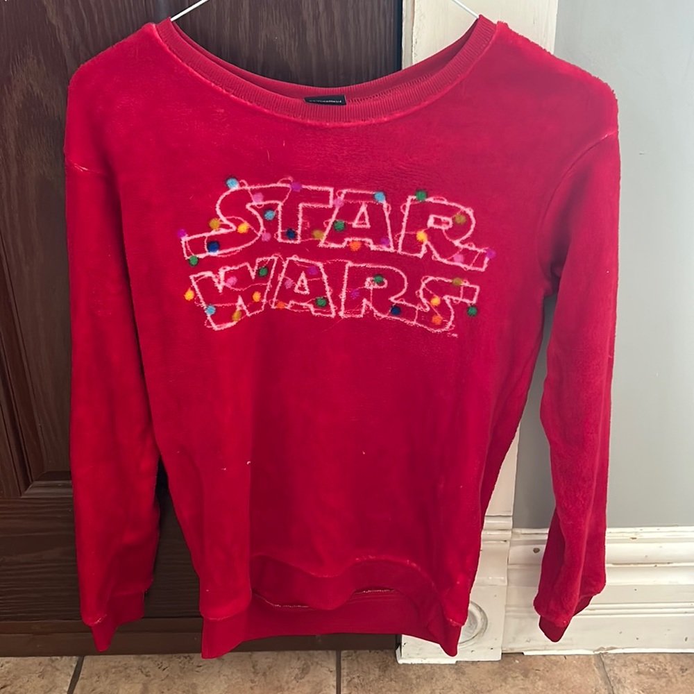 Star Wars Christmas top size small